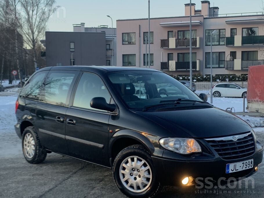 Chrysler Pardodu savu Crysler Voyager 7-vietas, 2007gada ar