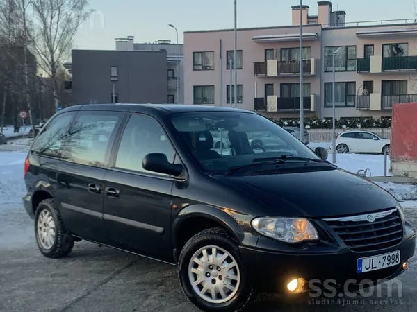 Chrysler Pardodu savu Crysler Voyager 7-vietas, 2007gada ar