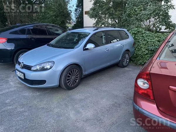 Volkswagen Pārdot golf. 1.4 benzīns , ar defektu