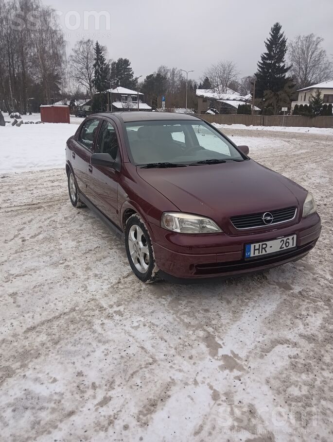 Opel Uz tirdziņu sakrīgs opels