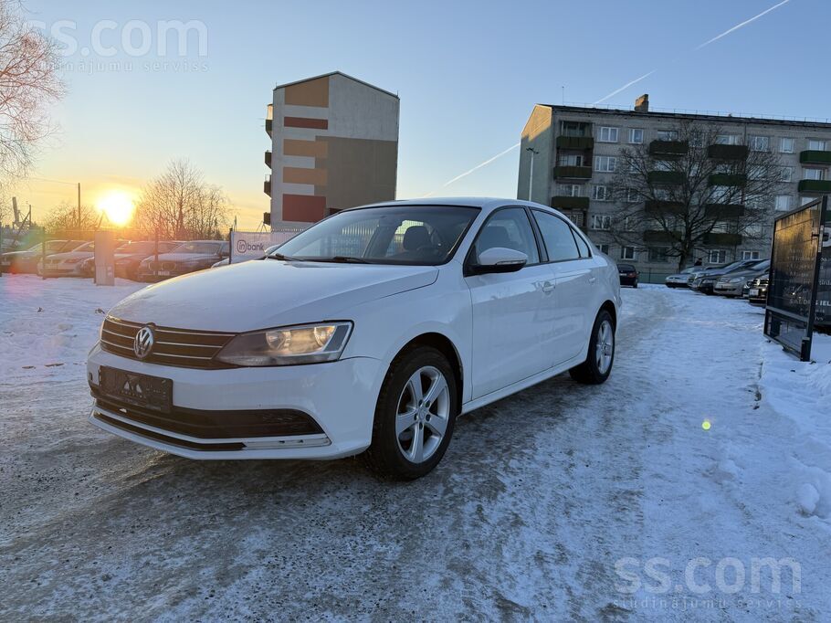 VW Jetta 2015.g. facelift modelis ar 1.2 benzīna dzinēju un automātisko Ātru