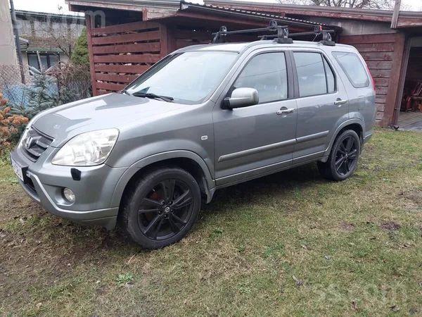 Pardod Honda Crv. Laba tehniska stavokli. Rusas nav vispar. 
2005Gads 2.2 D
