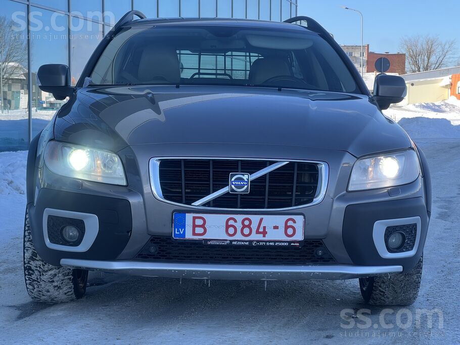 Volvo Xc70 
2.4 dīzelis 
Pilnpiedziņa 
Automāts 

Ļoti labā tehniskā un vizu