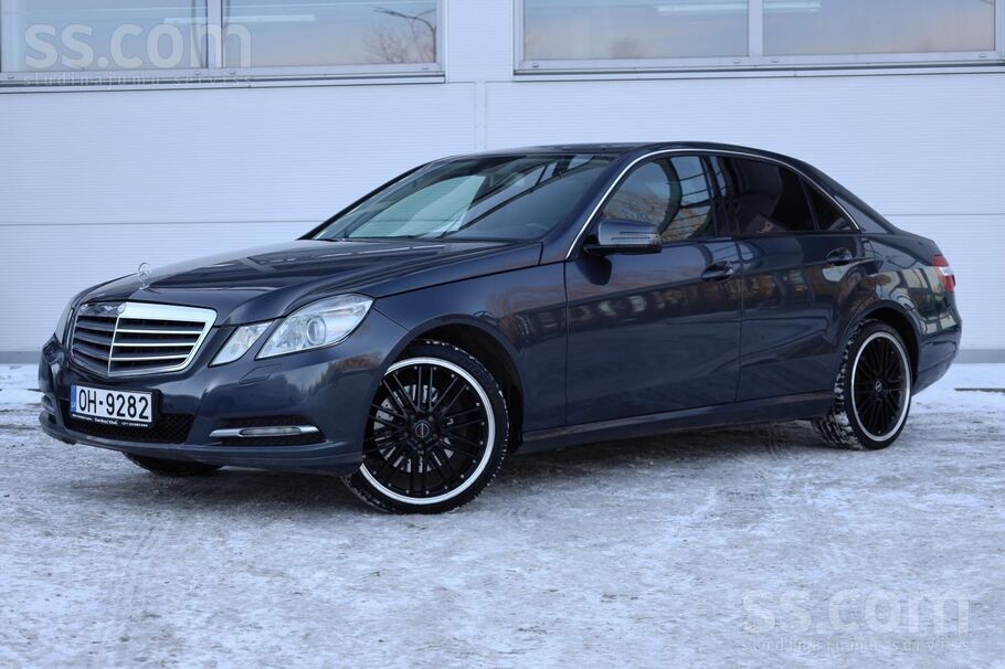 E300 Automāts, Borbat R19 diski, sēdekļu apsilde, kruīzkontrole, klimatkontr