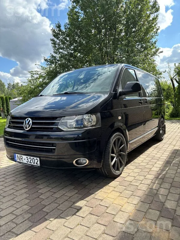 Volkswagen Uzticams un dinamisks VW Multivan labā tehniskā un