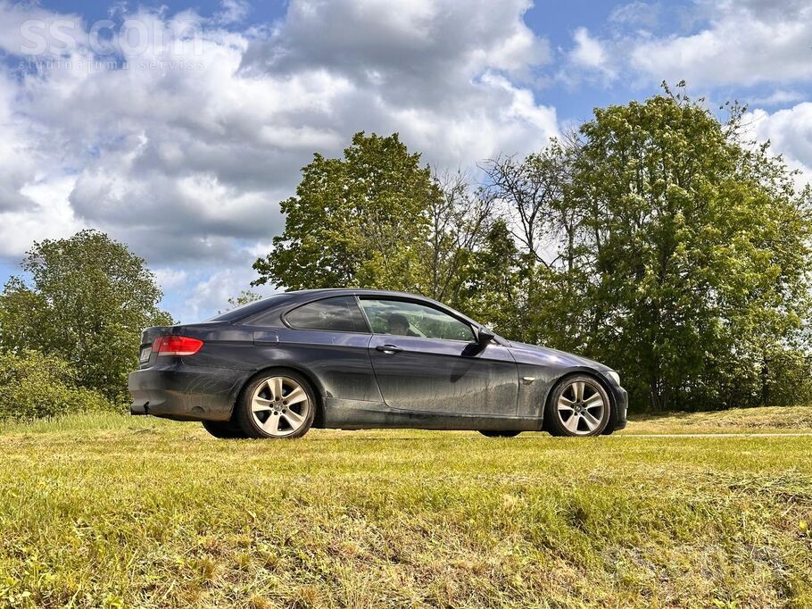 BMW 335i kupeja, e92 virsbūvē, 240 000km - oriģinālais nobraukums (var pārba