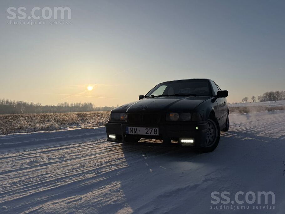 BMW Pārdodu kompaktu ar 1.6 benzīna dzinēju. 