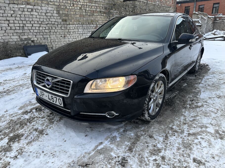 Pārdodu ar tikko izietu teh apskati Volvo S80 2.0 120kw 5 cilindri ar vizuāl