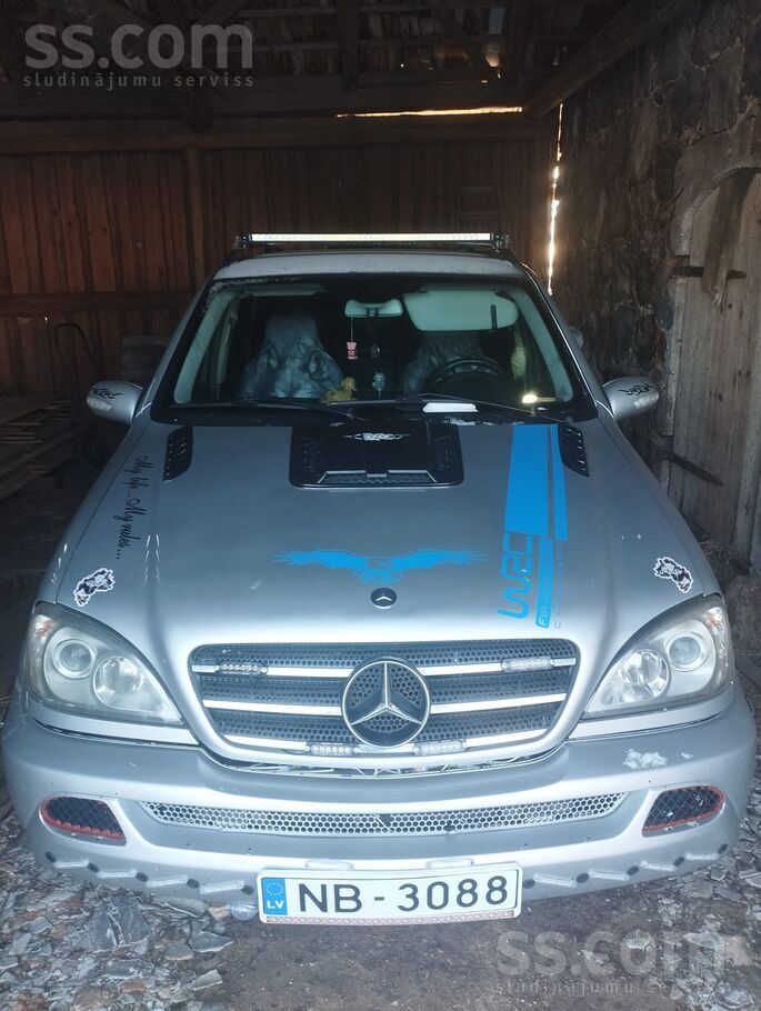 Mercedes Uz pardošanu labs lauku aparāts, pirms ziemas uzli