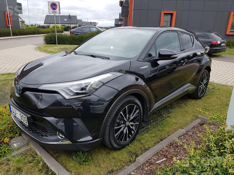 Toyota Pārdošu teicamā stāvoklī savu automašīnu, kura pir