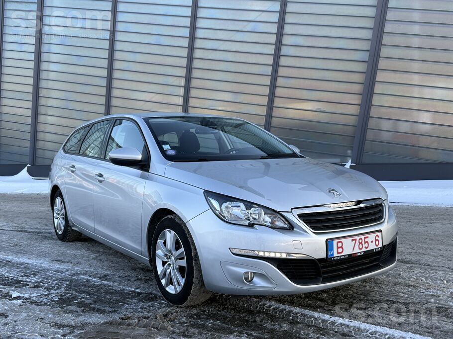 Peugeot Tikko ievests 2015 Peugeot 308, 1.2B, Manuāls