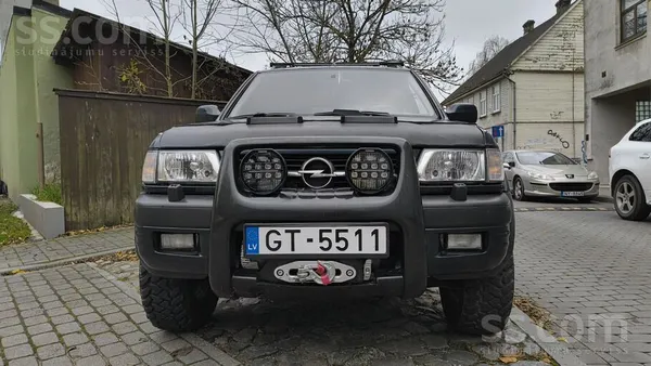 Opel Uz skati (3.08.) jāsametina aizmugures arkas (ārēj