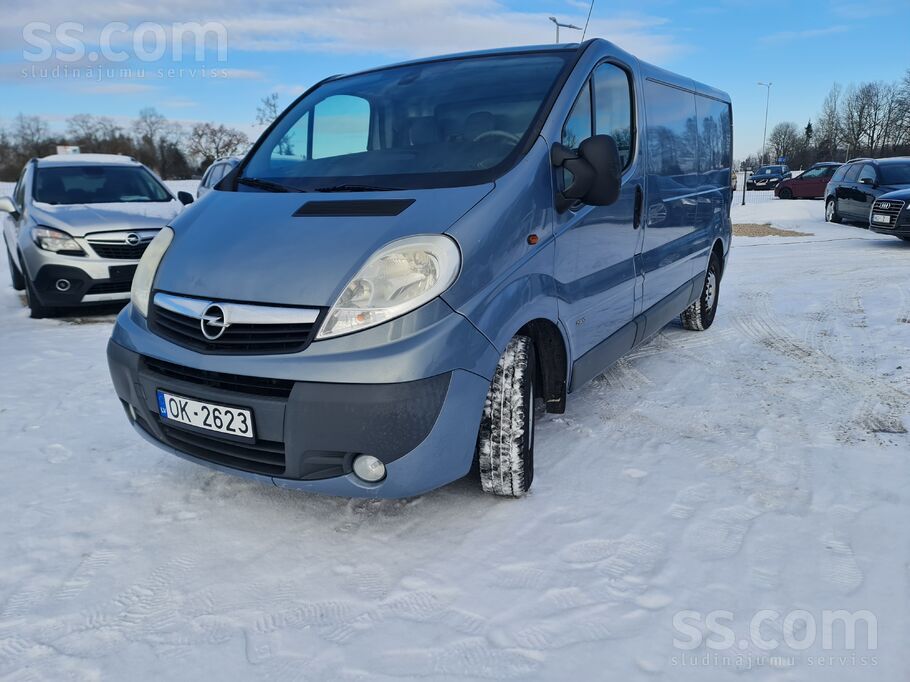 Opel Tikko no Holandes. Firma pārdod Opel Vivaro ar 2, 