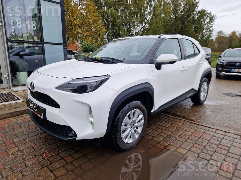 Toyota Yaris Cross Hybrid, 1.5L benzīna pilnais hibrīds,