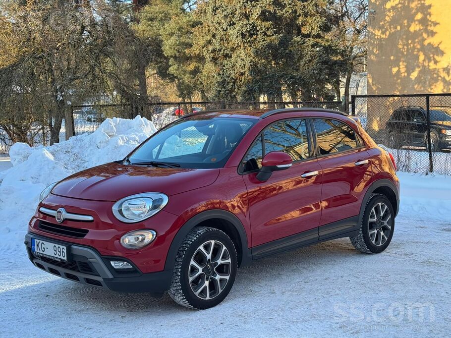 Fiat Ar svaigu skati Fiat 500X. Aprīkots ar 1.4 Mulit A