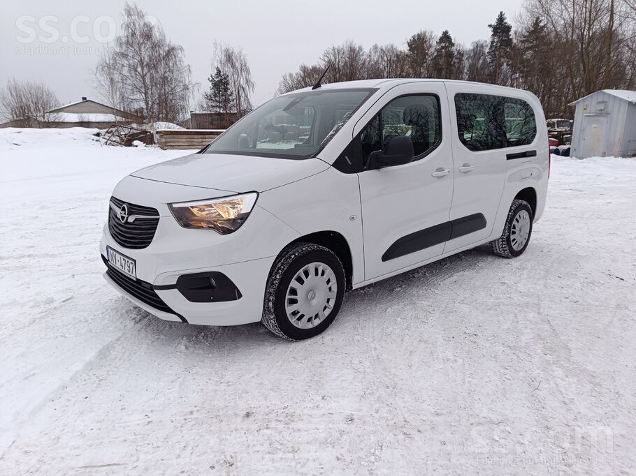 Pārdodu 2024. gada Opel Combo, 1, 5 dīzelis, garā bāze, 5 sēdvietas, manuālā