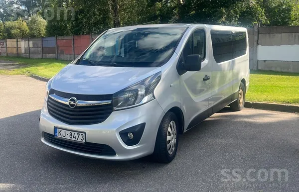 Opel Pārdodu lietotu Opel Vivaro busiņu. 
