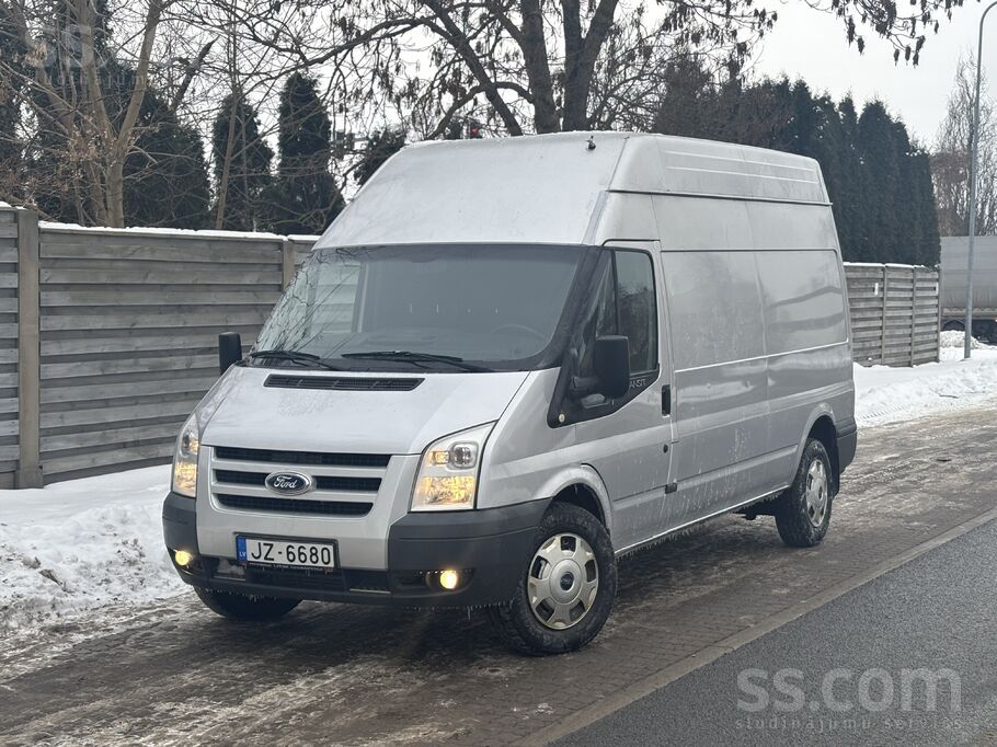 Ford Pārdodu ļoti labu Ford Transit. Uztaisīta liela ap