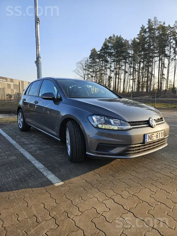 Volkswagen VW Golf 7. 2017 год. Пробег 141550 км. Машина поку
