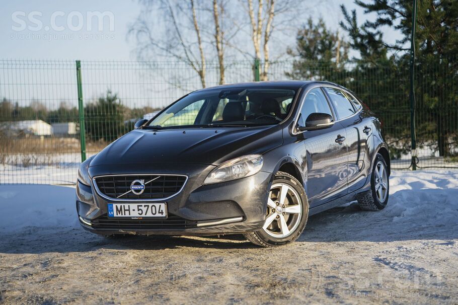 Volvo Volvo V40, 2014. gada. 2.0l dīzelis, mehānika. 