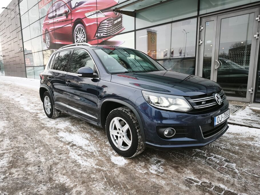 VW Tiguan R-Line, 4-Motion, 2.0 D, 135 kW. 
Latvijā pirkta jauna. Oriģināla