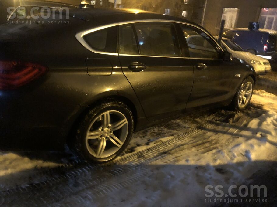 BMW Pārdodu BMW GT 535 ar motora defektu.