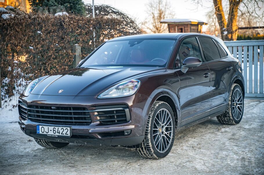 Porsche Pārdod Porsche Cayenne S 2.9benzīns, Bi-turbo, 441