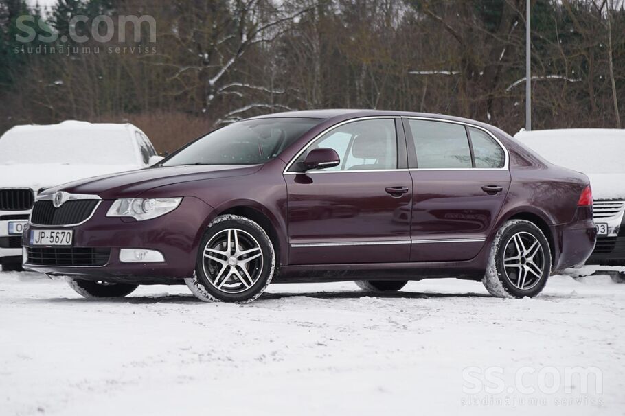 2.0Tdi, automāts. Komplektācijā melns ādas salons, sēdekļi ar apsildi, klima