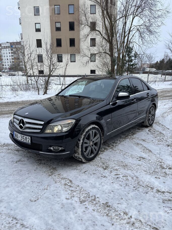 Mercedes Продается Mercedes C220. Ездила девушка. Установле
