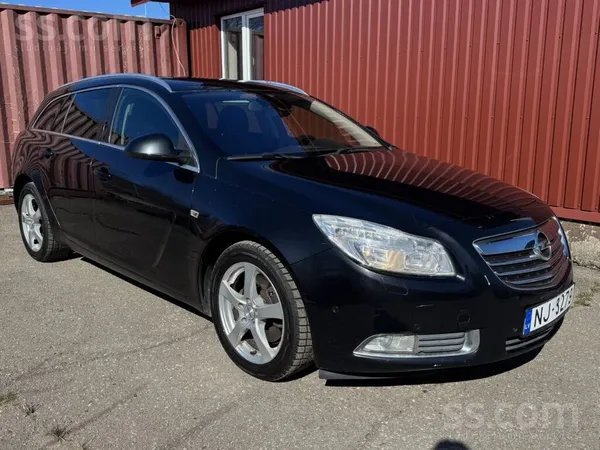 Opel Insignia Sports Tourer 2.0Td ar TA līdz 03.2027, 