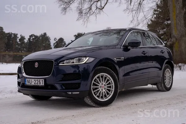 Jaguar Piedāvājumā kopts un labi aprīkots Jaguar F-Pace. 