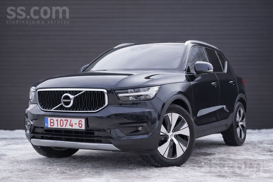 Volvo XC 40 2021. gada, 1.5 benzīns ar automātisko ātrumkārbu.
Ievērojam