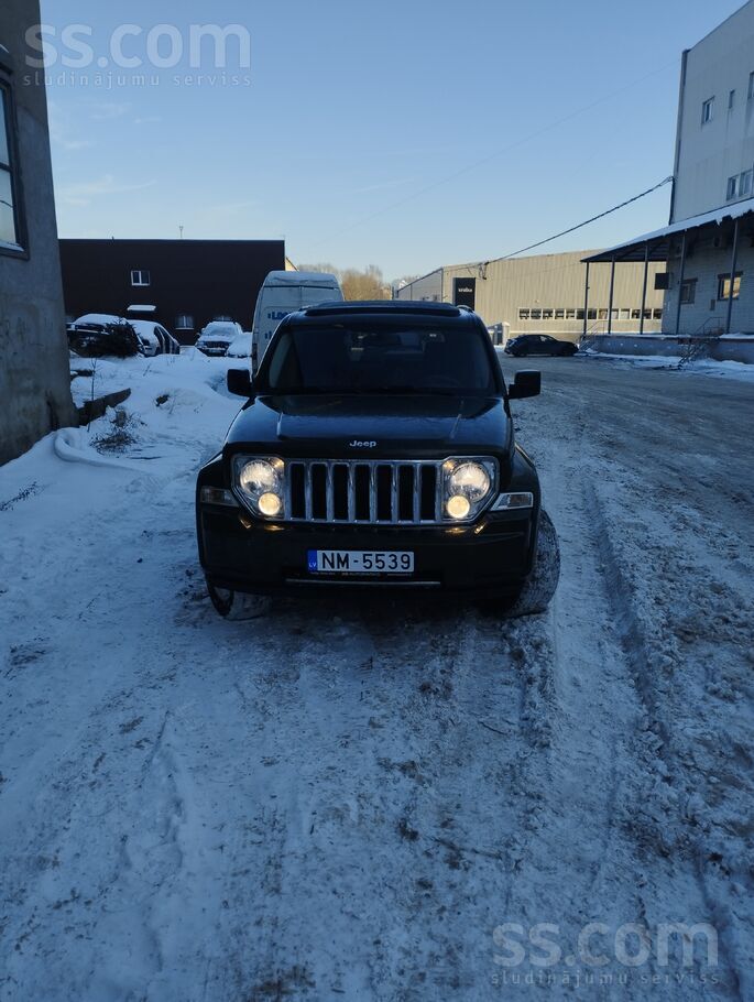 Pārdod auto labā stāvoklī, apkopes veiktas laicīgi. labas ziemas riepas diva