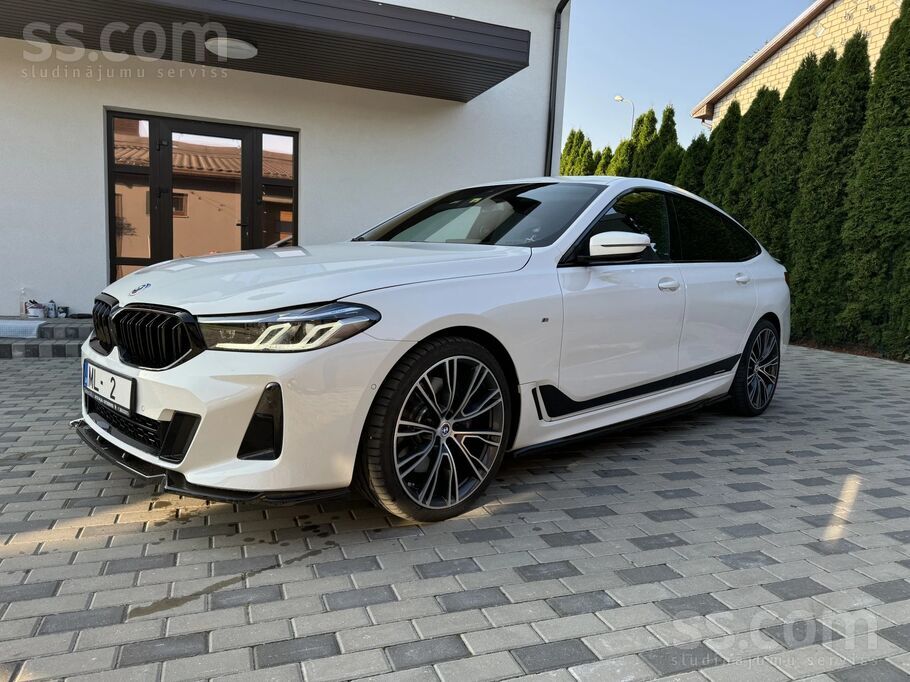 M sport pakotnē,
-Soft close
-Keyless go
-Head up
-Line assistant
-Wel