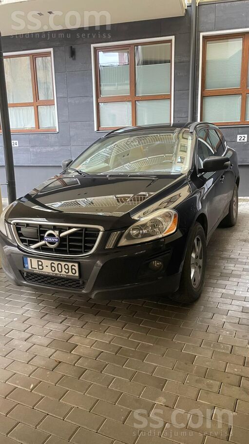 Volvo Auto kopts ļoti labi, viss veikts laicīgi. Avārija