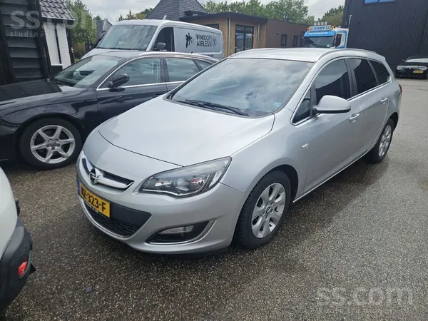 Opel Astra - 1