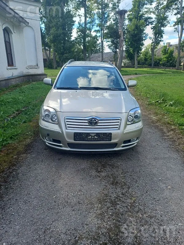 Toyota Pardod/maina ļoti labu automašinu. mainu tikai pre