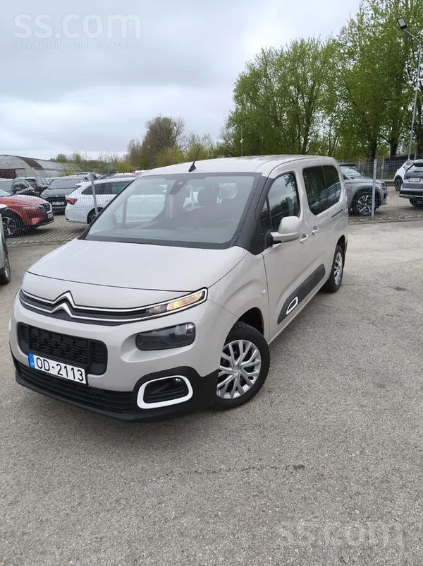 Citroen Pardod uzņemums cena bez Pvn 8257 Eiro