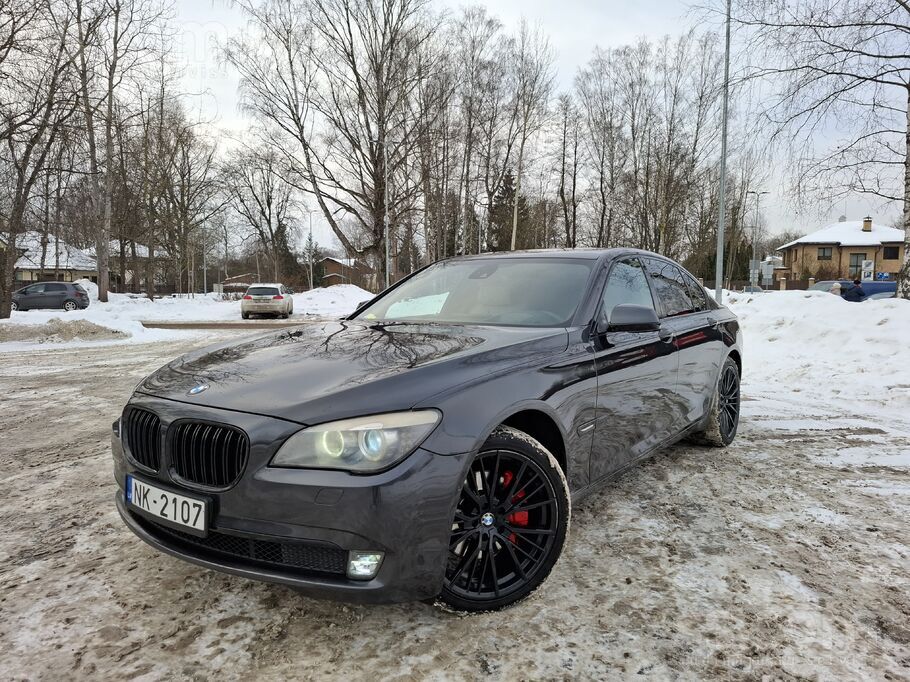 BMW Pārdošanā BMW 730D labā tehniskā un vizuālā stāvok