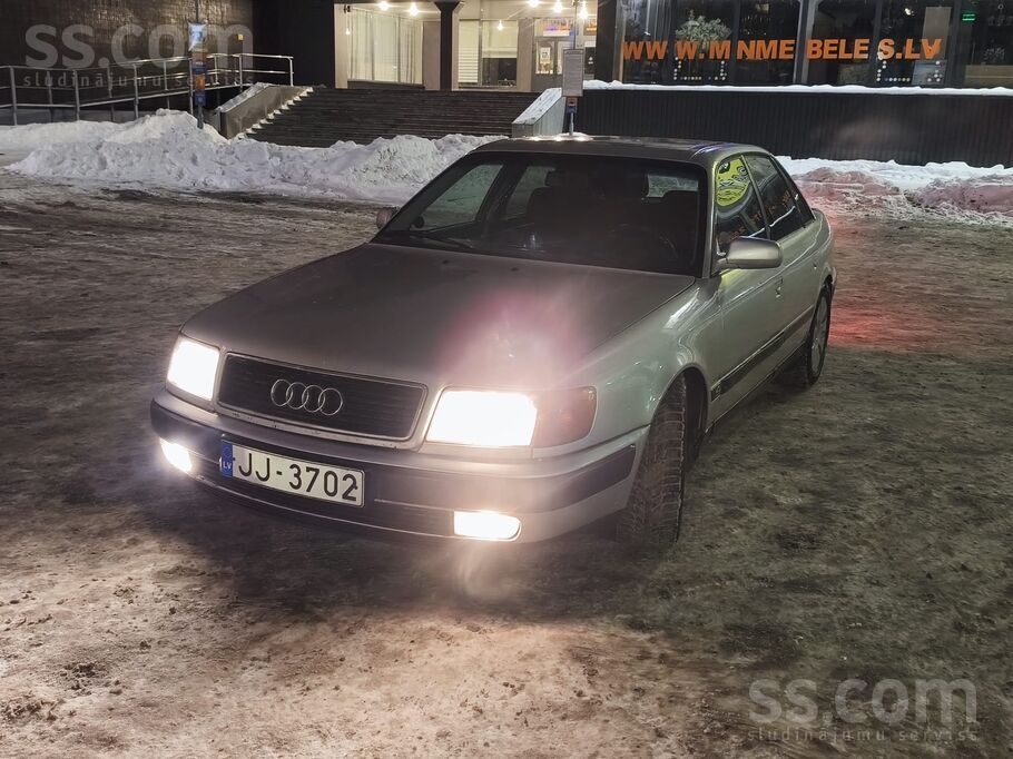 Pārdodu Audi 100, 2.8 benzīns, 1993. gada. Pārdodu saistībā ar jaunas mašīna