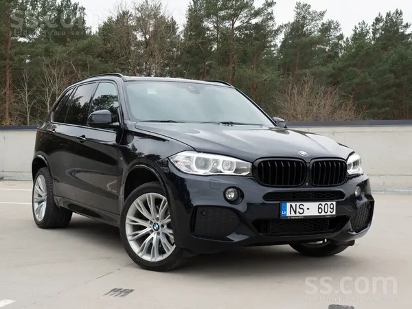 BMW BMW X5 M-Sportpackage Xdrive40d 3.0d. Skaists un a