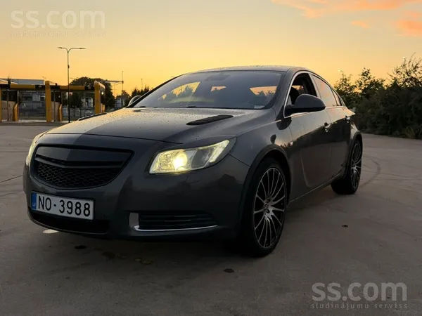 Opel Pārdodu koptu un vizuāli iespaidīgu Opel Insignia 