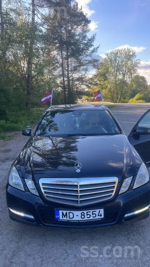Mercedes Labā tehniskā stāvoklī. Regulāri apkopts. 