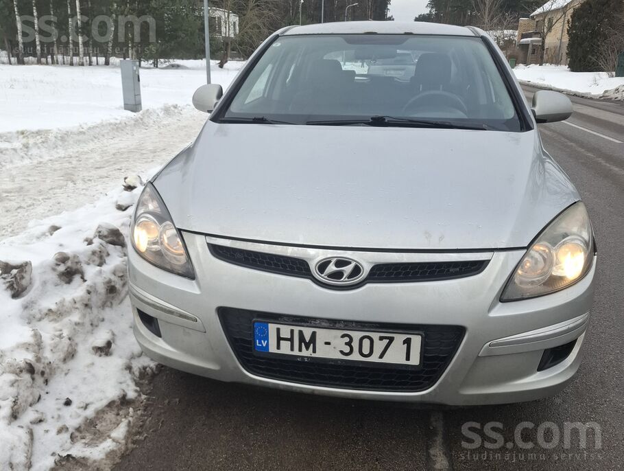 Pārdod Hyundai I30 1.4 benzīns 80kw
Auto braucamā stāvoklī, nolietojums atb