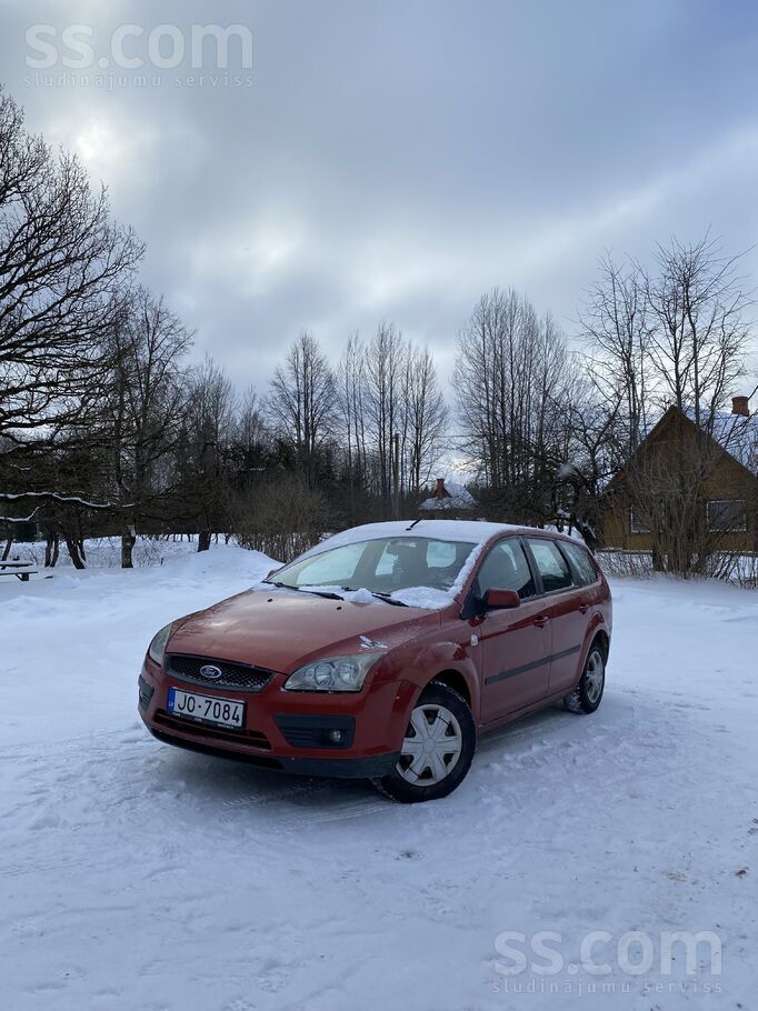 Ford Tirgoju auto normālā tehniskajā stāvoklī ar tikko