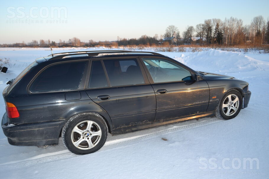 BMW Pārdodu Bmw 530 ar 142kW motoru. Ir šur tur rūsa, 