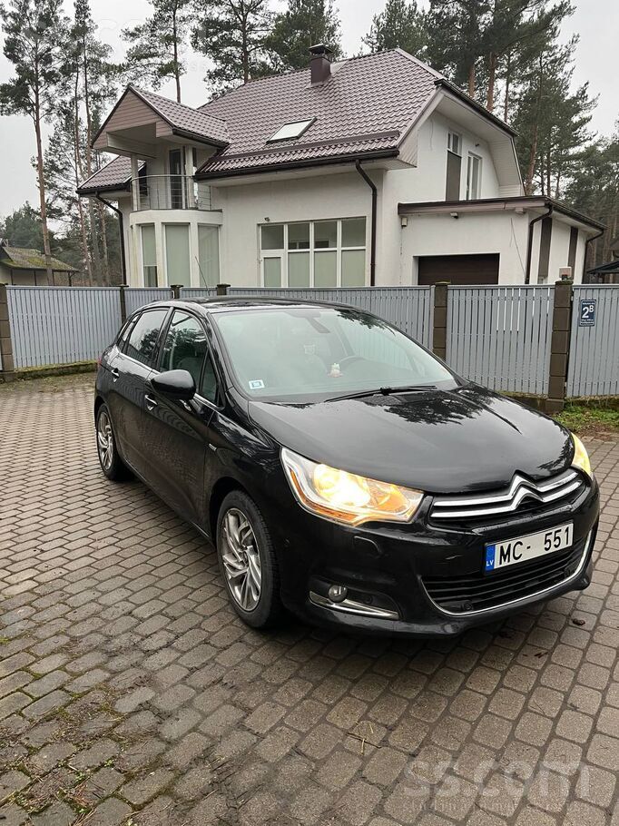 Продам Citroën C4 Exclusive. Климат-контроль, круиз-контроль, датчики дождя,
