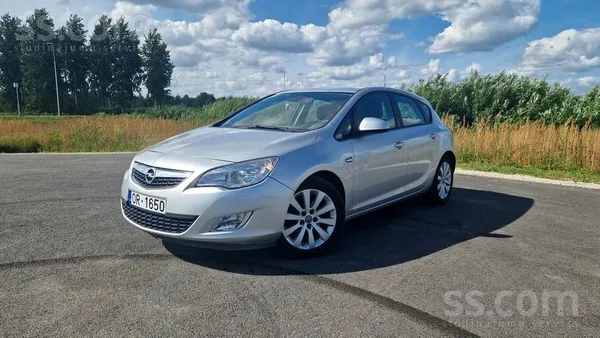 Opel Pārdod Opel Astra J 1, 7 dīzelis, manuālā ātrumkār