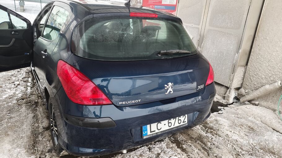 Peugeot Продаю Peugeot 308.Коробка автомат. На 125000 меня