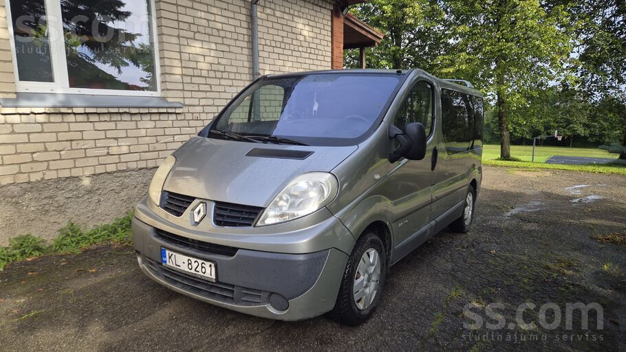 Pārdodu Renault Trafic ar 2, 0L benzīns/gāze dzinēju. Gāzes iekārta darbojās